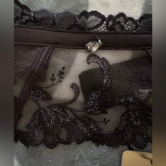 JANA
BLACK SUSPENDER XS - Picture 10 of 12